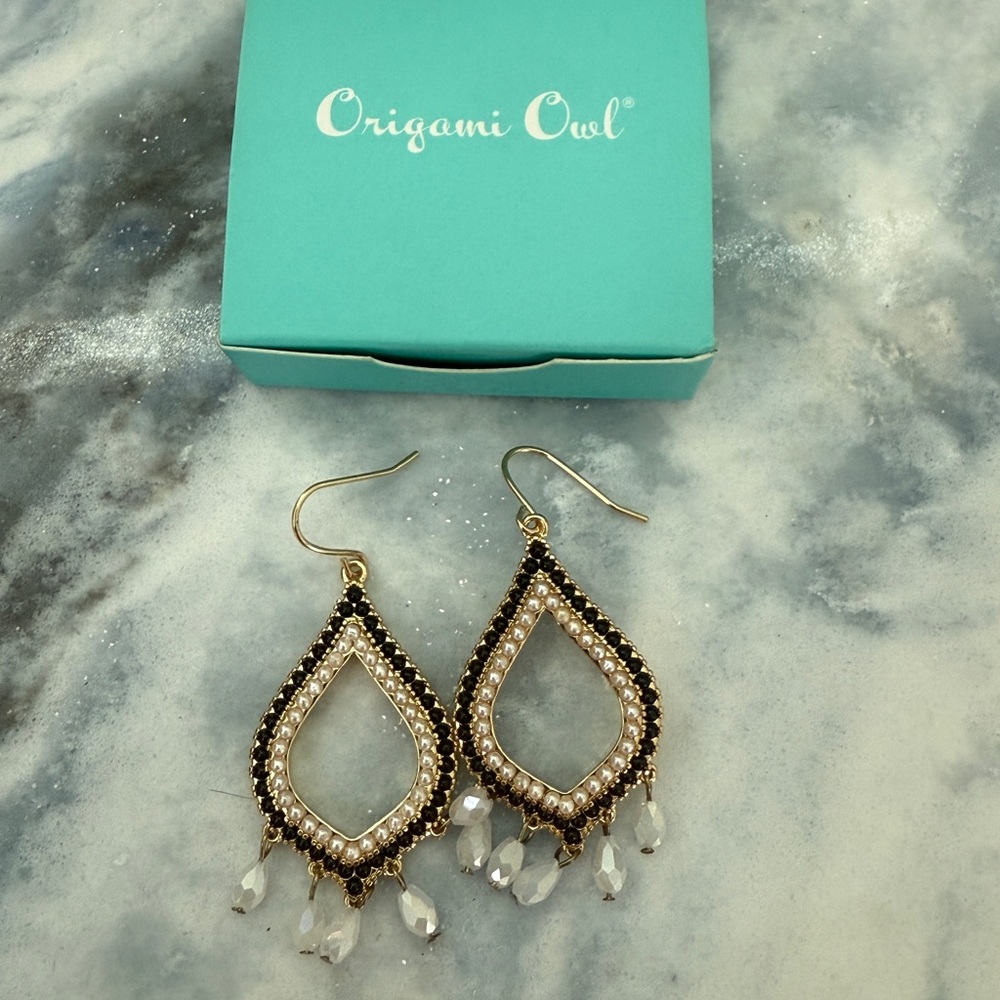 Origami Owl Gold and Black Beaded Teardrop Earrings